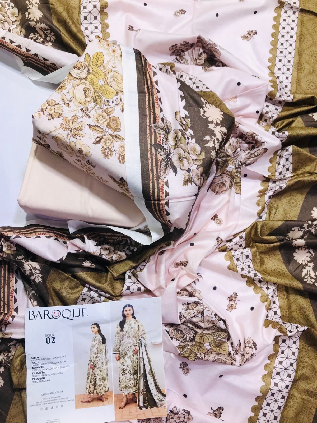 Olive Blush Elegance – 3Pcs Lawn Suit