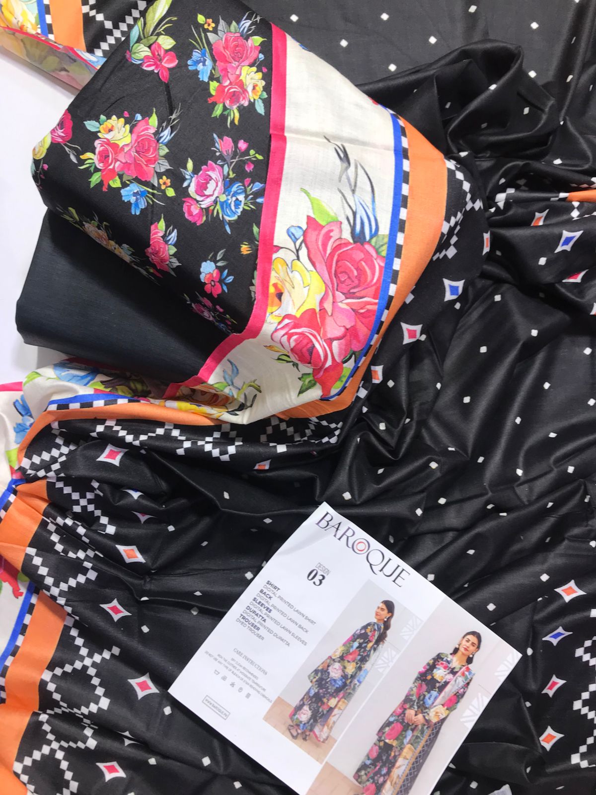 Black Floral Elegance – 3Pcs Lawn Suit
